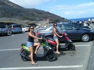 2-mopeds-at-the-lookout